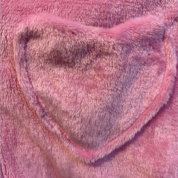 NWT 2pc set Girls Fluffy Pink Robe with Sleep Mask | Size Small 7-8 - Picture 4 of 6